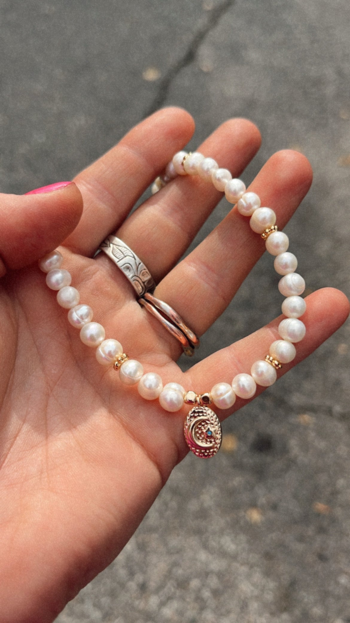 PENDANT PEARL NECKLACE