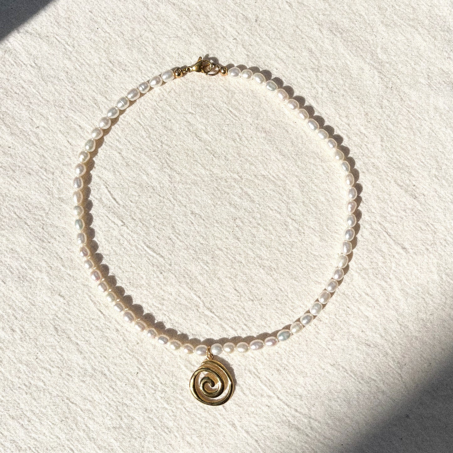 SPIRAL PEARL NECKLACE